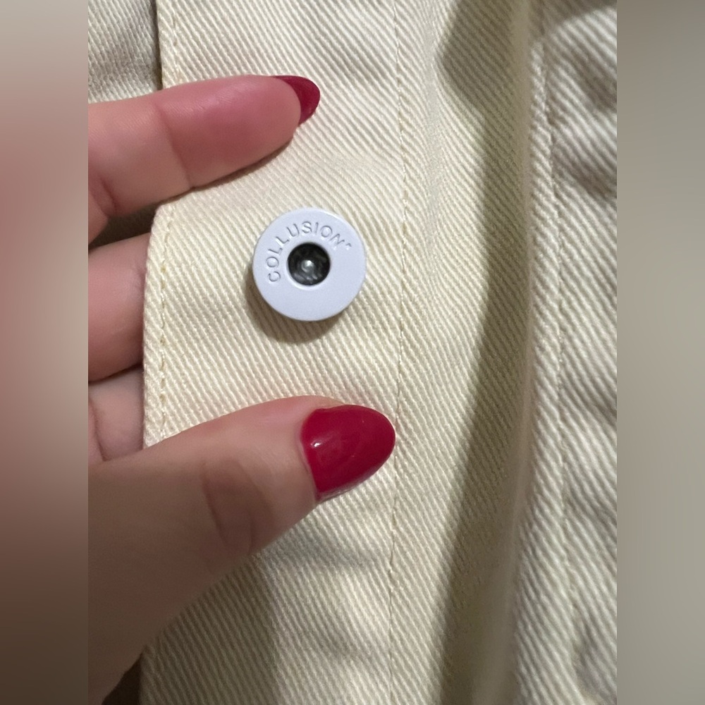 Fashion Nova Cream Jean Jacket Casual Style - Picture 3 of 10